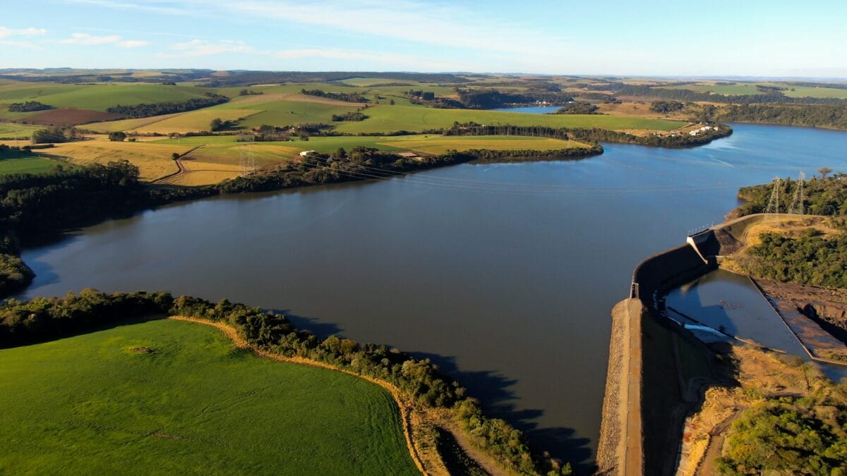Rios e lagos fazem partes das belezas naturais da cidade