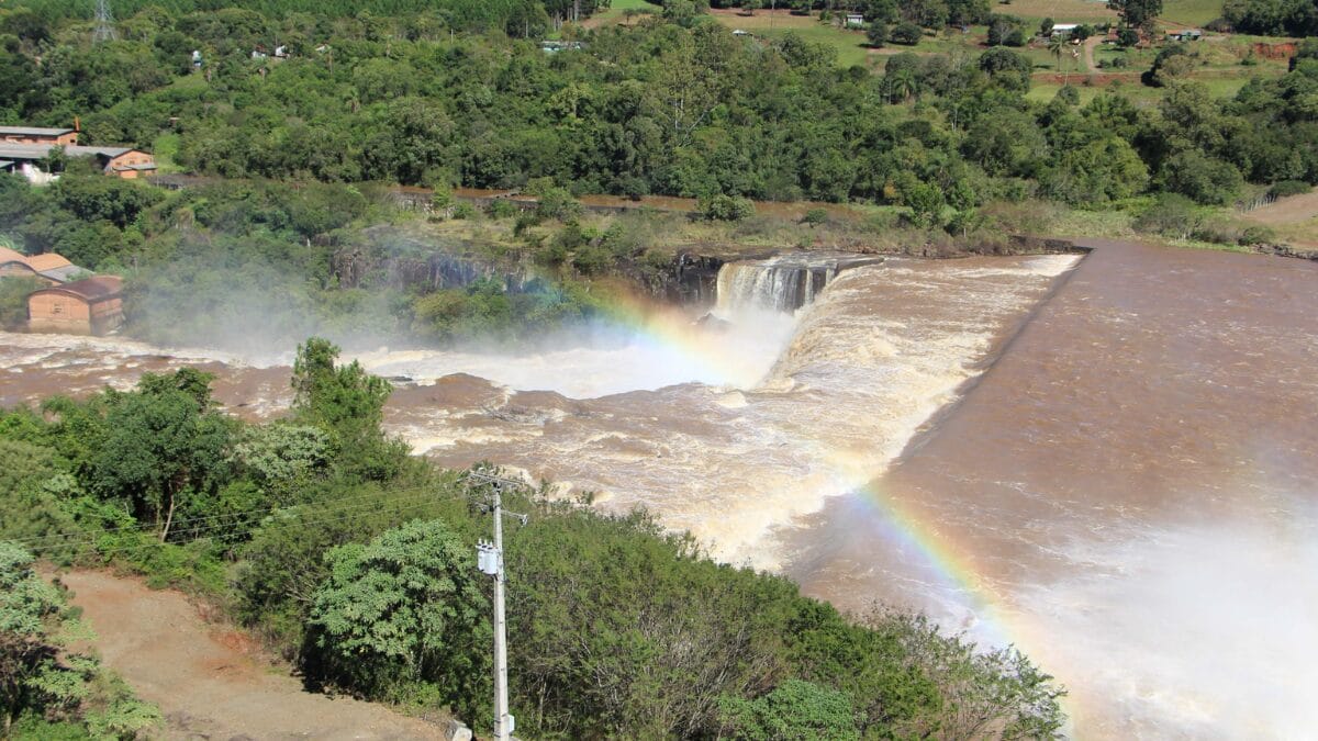 Rios e lagos fazem partes das belezas naturais da cidade
