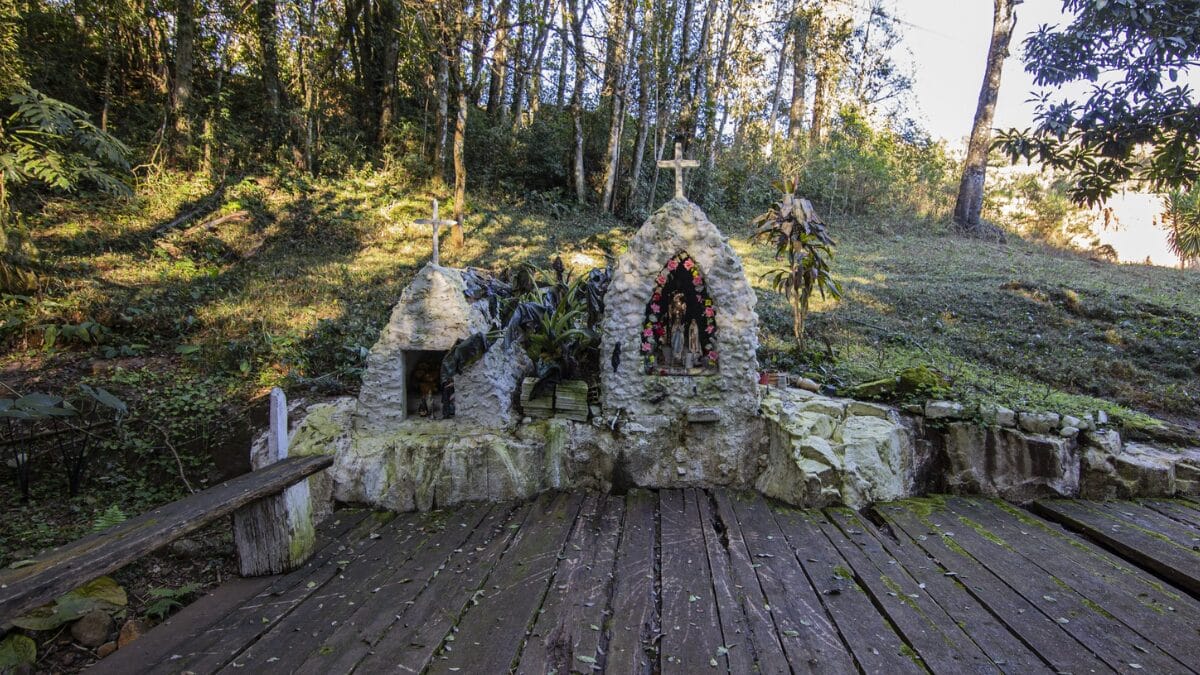 Gruta Nossa Senhora de Lourdes