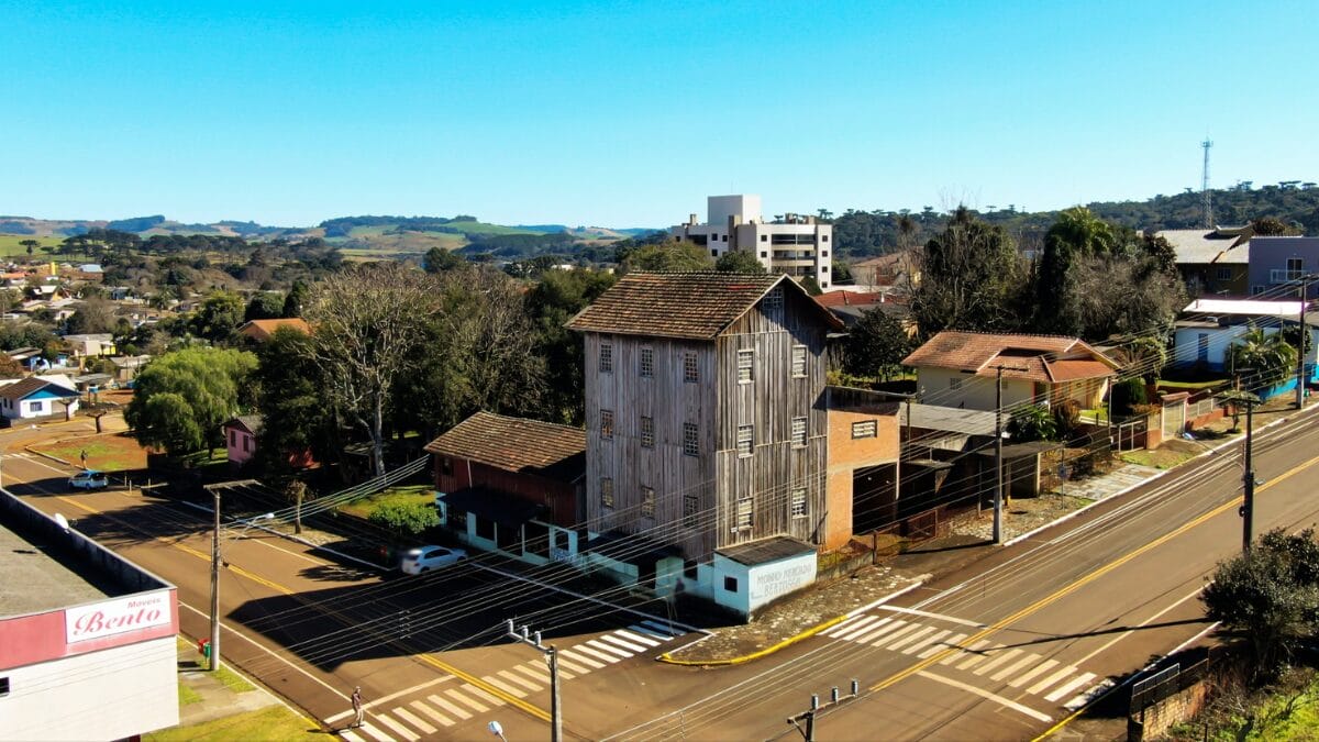 Moinho Bertosso é atração na cidade