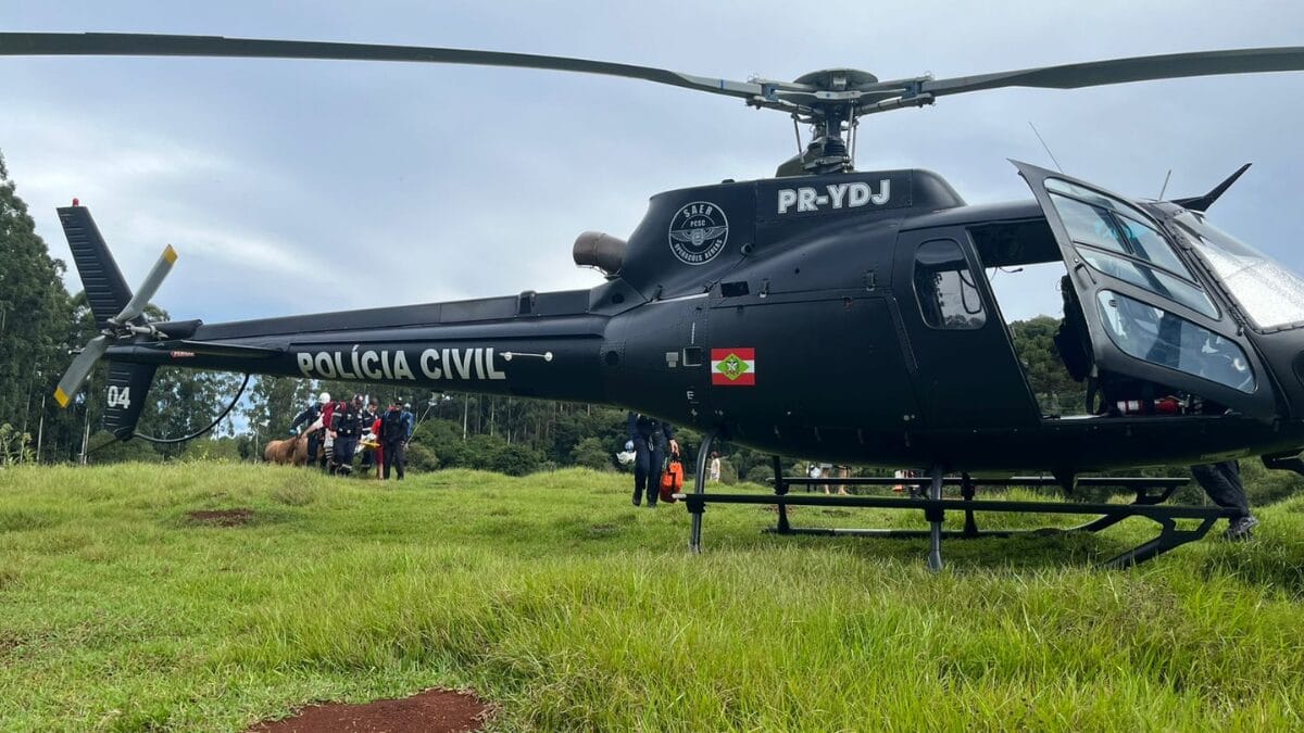 Mulher cai em cachoeira e é resgatada por aeronave no Oeste de SC