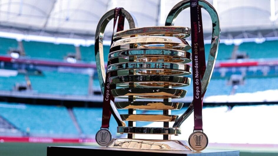 Troféu da Copa do Nordeste (Foto: Maurícia da Matta, CBF)