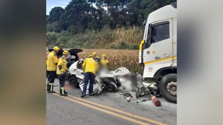 Acidente 4 mortos Curitibanos (Foto CBMSC, Divulgação) (4)