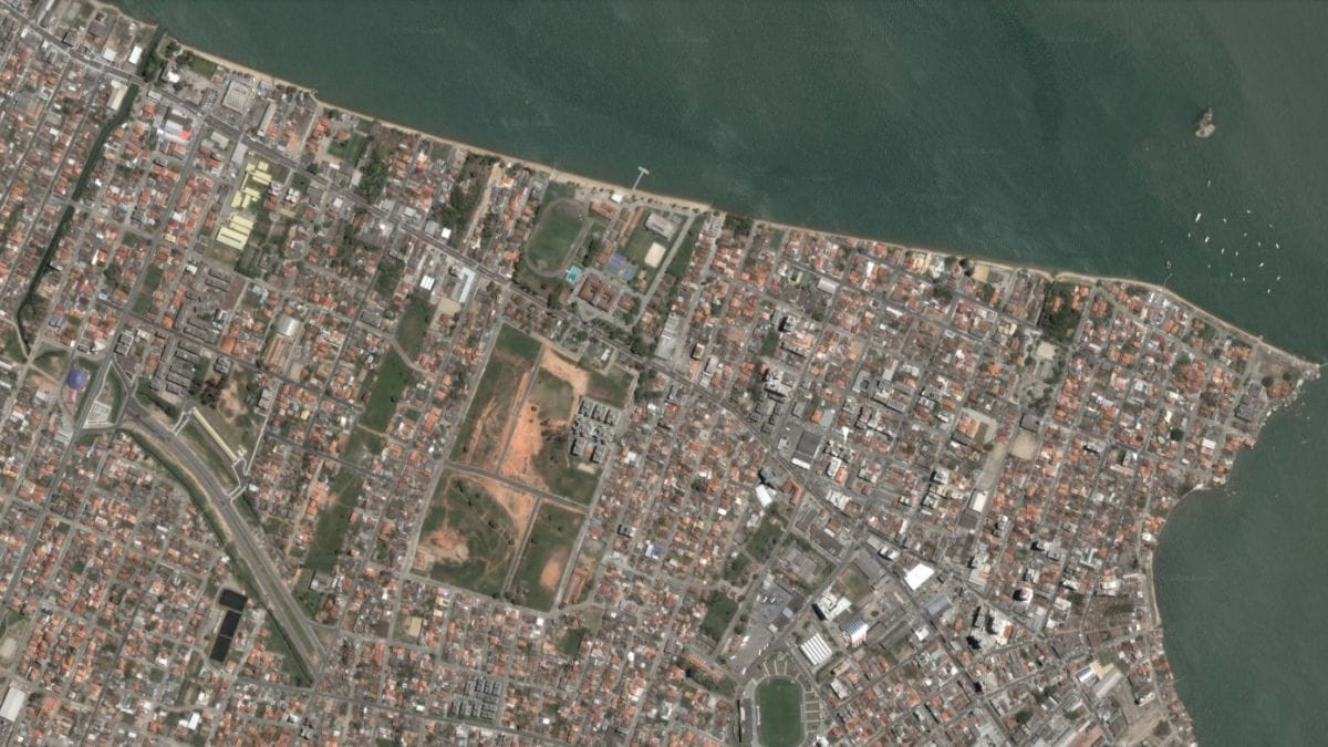 Imagem de satélite do Balneário e Canto, no Continente, em Florianópolis, em 2003