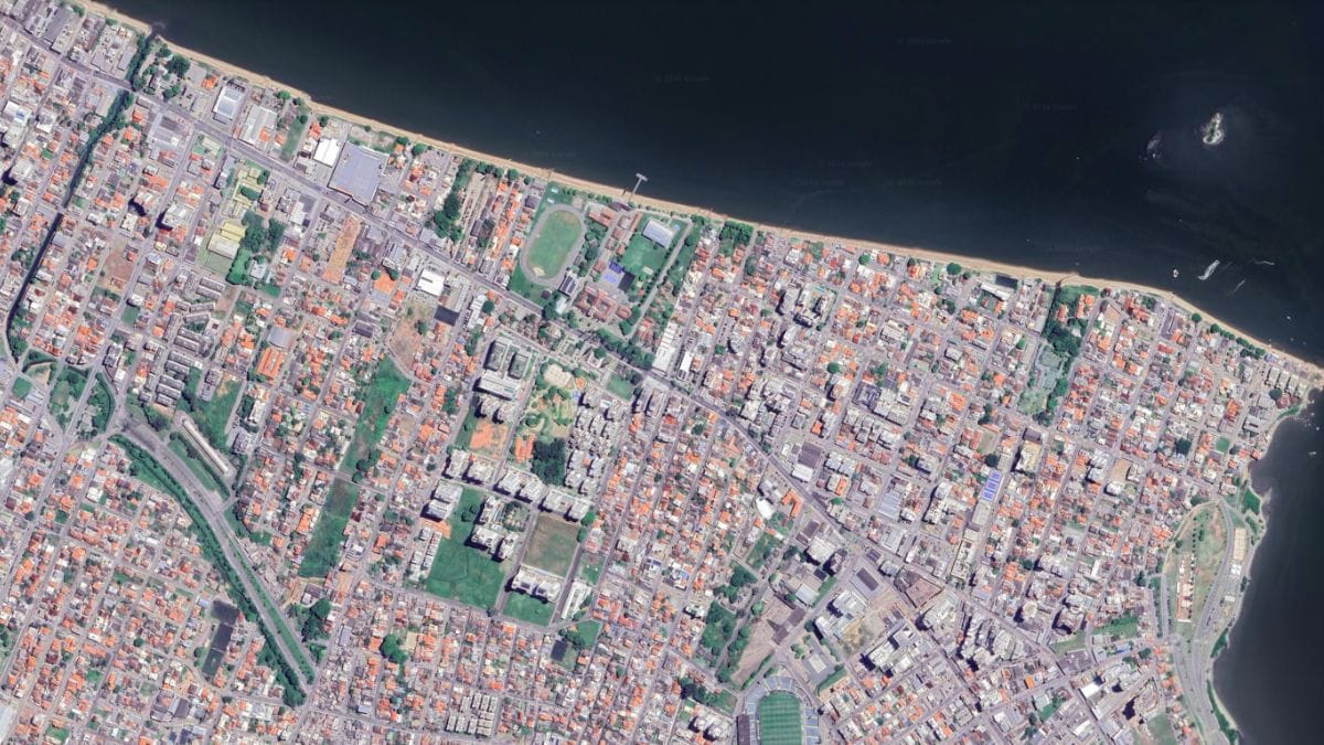 Imagem de satélite do Balneário e Canto, no Continente, em Florianópolis, em 2025