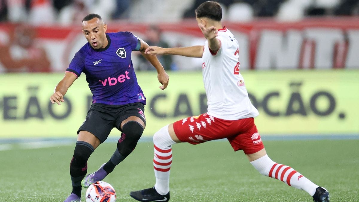 Times se enfrentam pela Taça Rio (Foto: Vitor Silva)