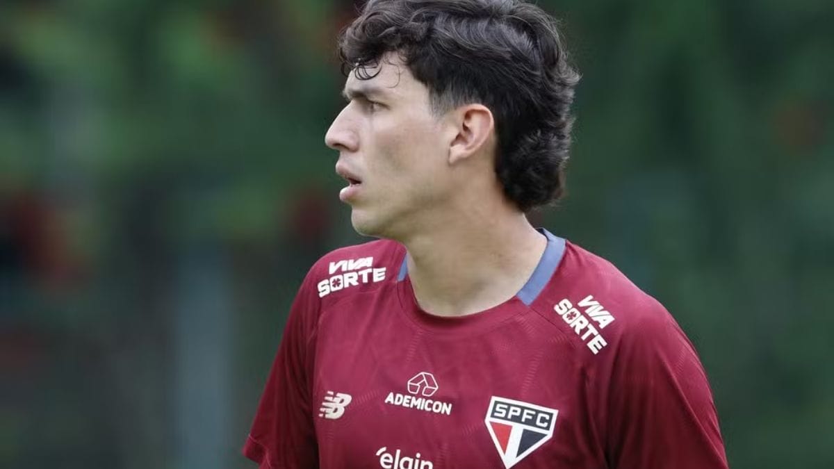 Ferraresi em treino do São Paulo (Foto: Rubens Chiri, saopaulofc.net)