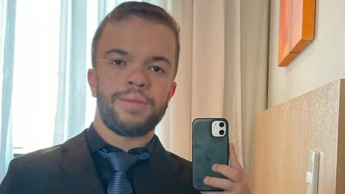 Candidato com nanismo reprovado em teste físico para delegado relata discriminação Epa! Vimos que você copiou o texto. Sem problemas, desde que cite o link: https://www.migalhas.com.br/quentes/451309/candidato-com-nanismo-relata-discriminacao-em-taf-para-delegado