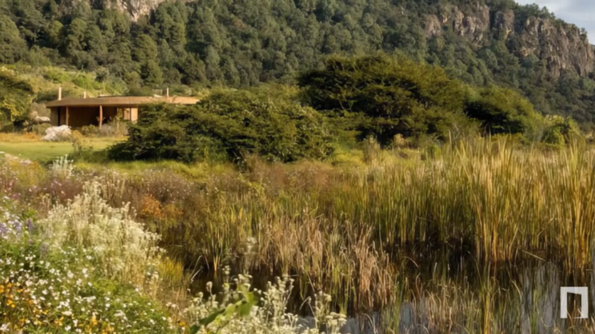 Casa rel&oacute;gio mede o tempo e acompanha o movimento do sol, da luz, do vento e da sombra