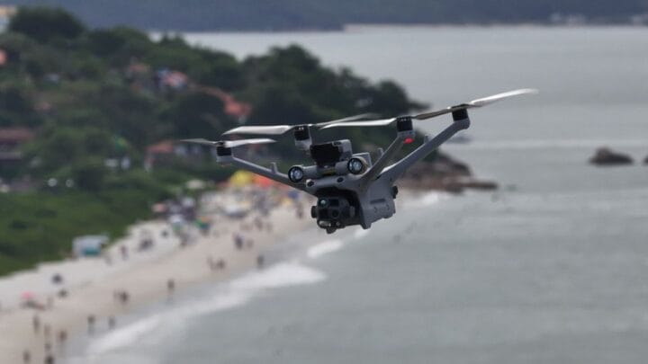 Drone de IA é usado para fiscalização em Jurerê Internacional