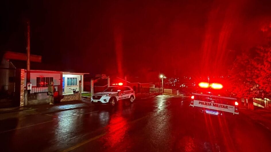 Criança fica em estado grave após ser atacada por pitbull e tutor é preso em flagrante no Oeste de SC