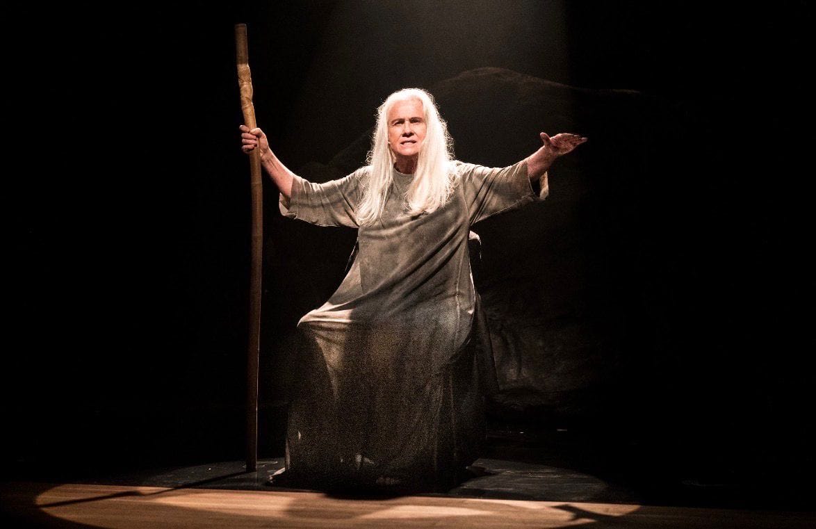 Vera Holtz na pe&ccedil;a Fic&ccedil;&otilde;es