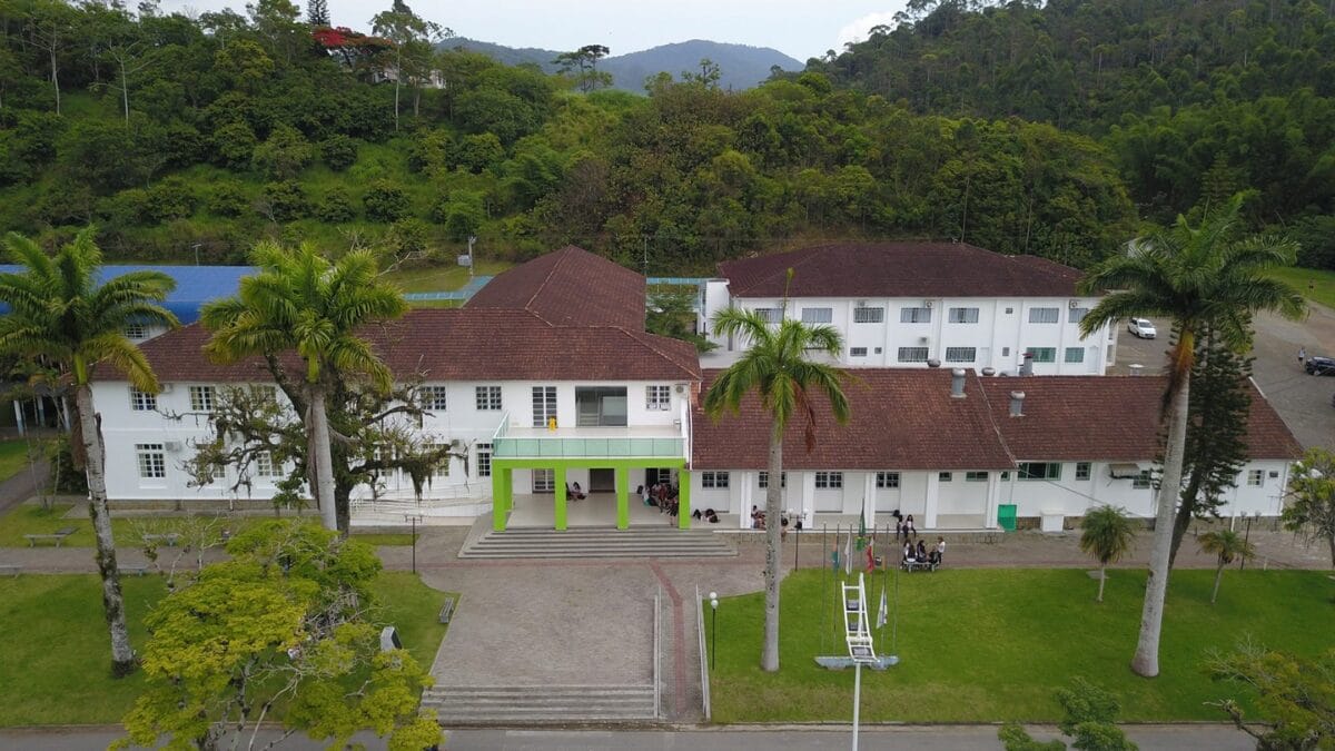 IFC Camboriú oferta curso de inclusão digital para adultos (Foto: IFC Campus Camboriú, Divulgação)