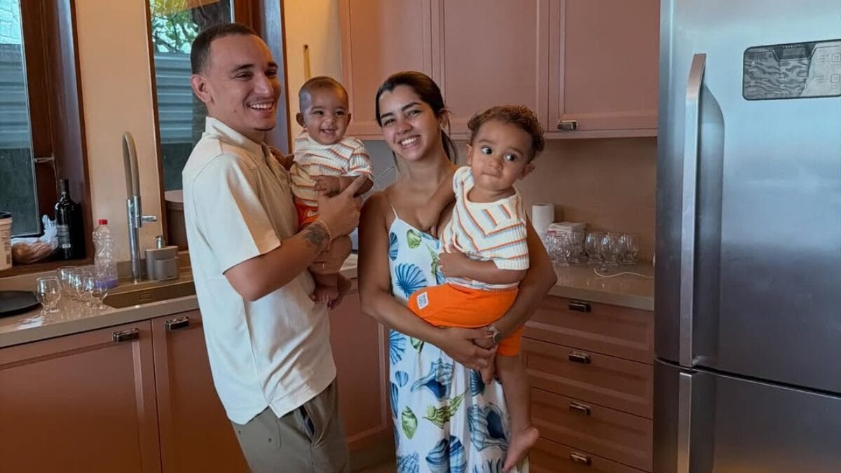 João Gomes abre album de família e mostra detalhes da nova mansão