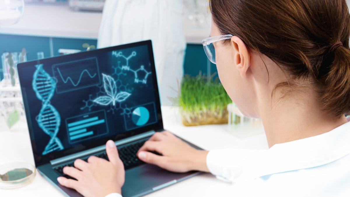 Ambiente controlado de laborat&oacute;rio evita contamina&ccedil;&otilde;es em f&aacute;rmacos biol&oacute;gicos, como os pept&iacute;deos (Foto: Banco de Imagens)