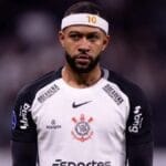 Clube de SP procura Memphis Depay para avançar em acordo que pode chegar a R$ 77 milhões
