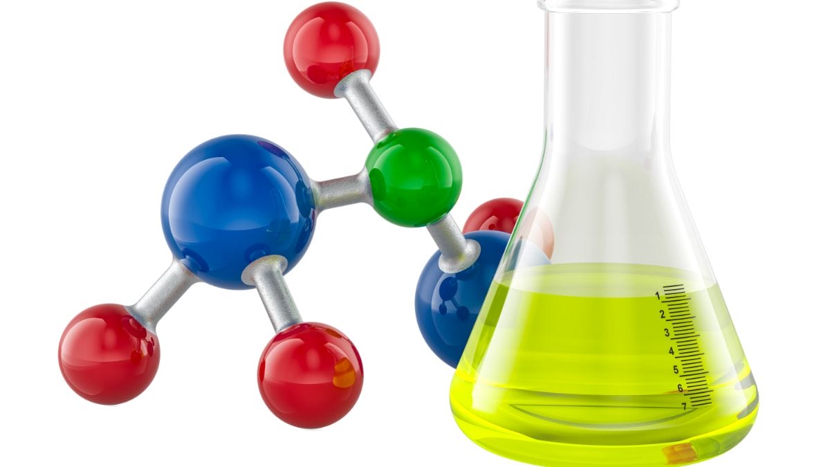Processo de fabrica&ccedil;&atilde;o em laborat&oacute;rio segue padr&otilde;es r&iacute;gidos de controle de qualidade (Foto: Banco de Imagens)