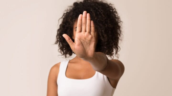 Mulheres negras representam 60% das vítimas de feminicídio no Brasil, mostra pesquisa