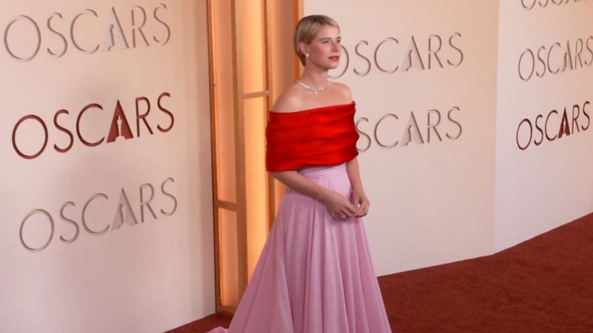 Jessie Buckley no tapete vermelho do Oscar 2026