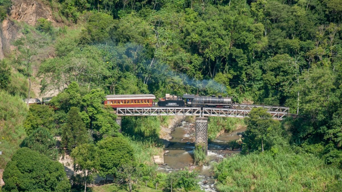 Op&ccedil;&otilde;es de viagem de trem em SC