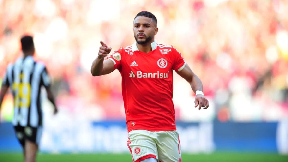 Wanderson com a camisa do Inter