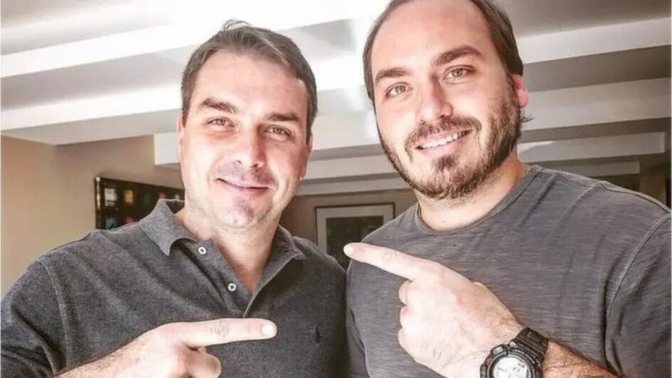 Carlos agradeceu Flávio Bolsonaro nas redes sociais (Foto: Redes sociais, Reprodução)