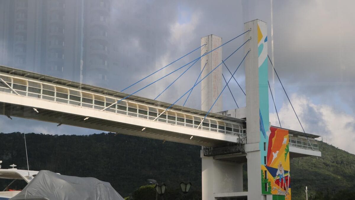 Passarela da Barra em Balne&aacute;rio Cambori&uacute;