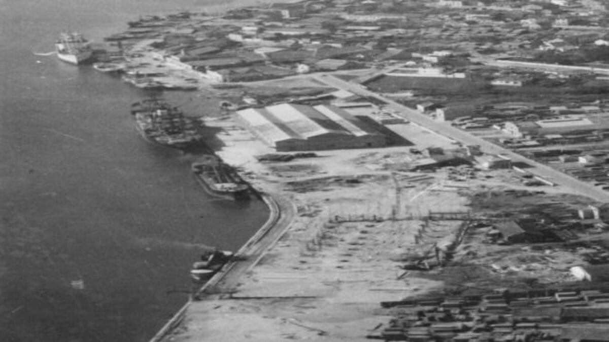 Conhe&ccedil;a como era o Porto de Itaja&iacute; antigamente (Foto: Porto de Itaja&iacute;, Arquivo) 