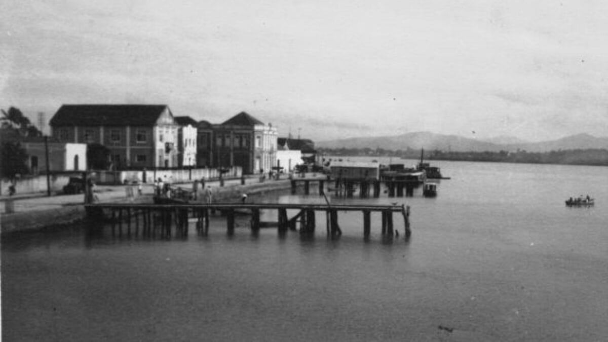 Conhe&ccedil;a como era o Porto de Itaja&iacute; antigamente (Foto: Porto de Itaja&iacute;, Arquivo) 