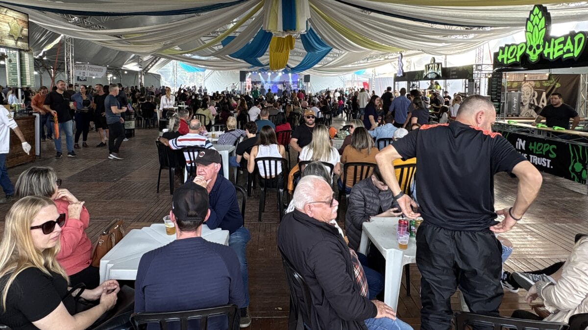 Pavilh&atilde;o &eacute; montado no Parque do Agricultor (Foto: Prefeitura de Itaja&iacute;, Divulga&ccedil;&atilde;o)