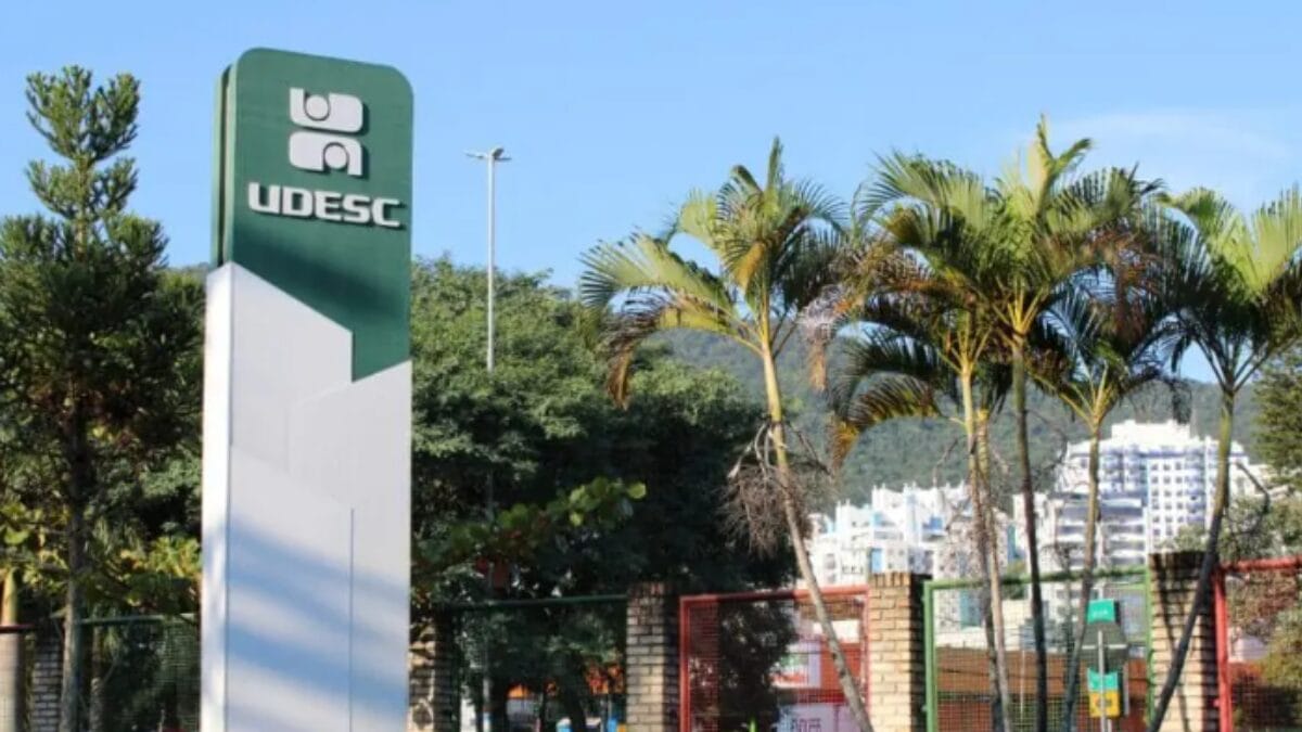 Fachada da Universidade Federal do Estado de Santa Catarina (Udesc).