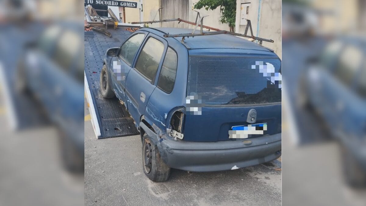 Carros abandonados em Balne&aacute;rio Cambori&uacute;
