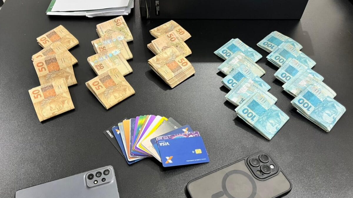 pris&atilde;o de empres&aacute;rio e uma arquiteta que aplicavam golpes