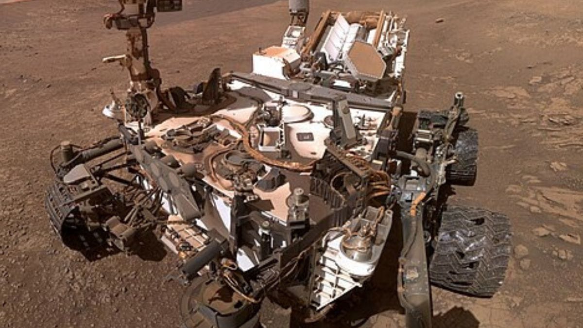 O Curiosity explora a cratera Gale desde 2012 e analisa rochas que preservam pistas sobre o passado de Marte (Foto: Wikimedia Commons/NASA/JPL-Caltech/MSSS)
