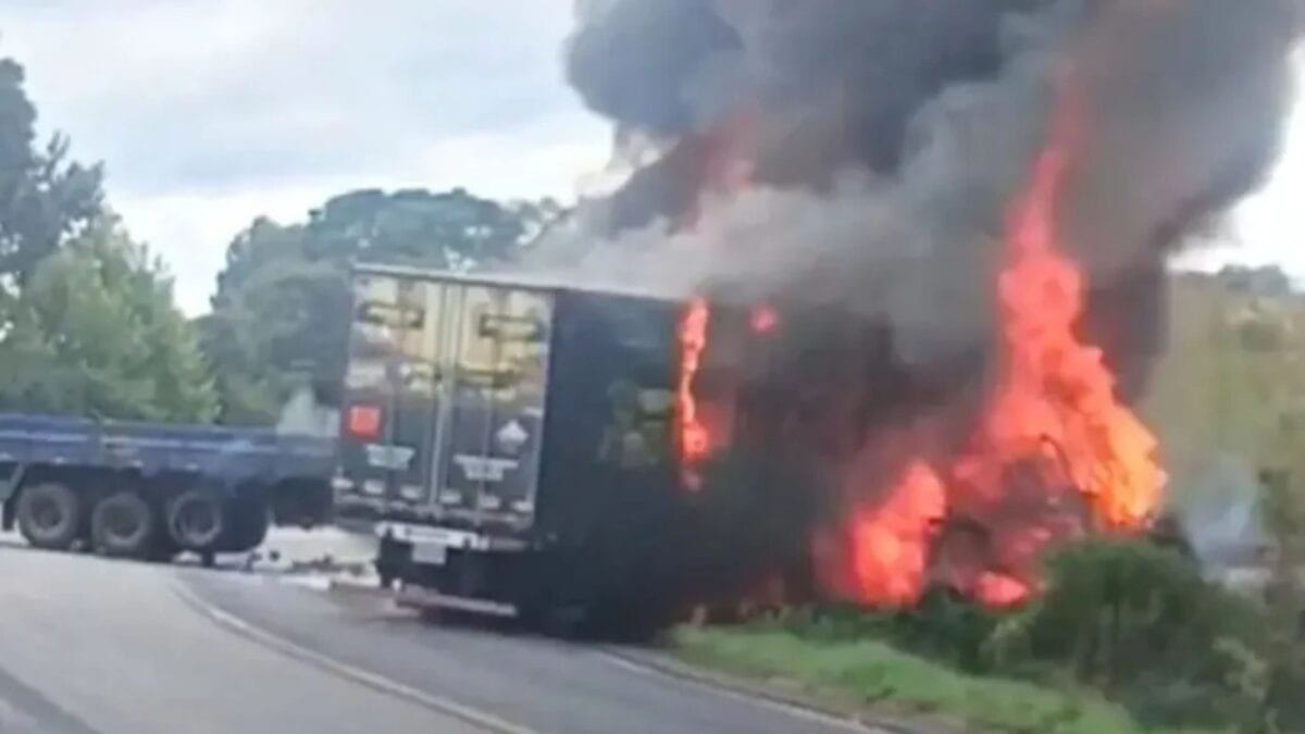 Motorista de SC morre em acidente no Paran&aacute;