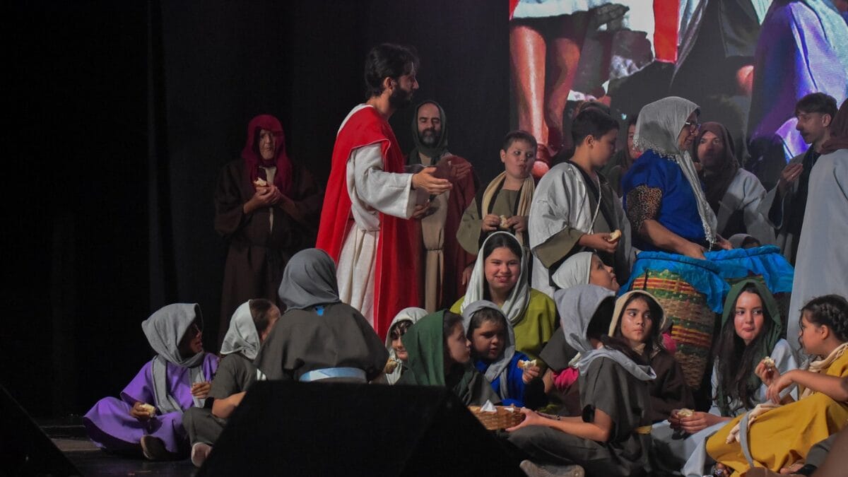 encena&ccedil;&atilde;o da Paix&atilde;o de Cristo no Bairro Efapi, em Chapec&oacute;