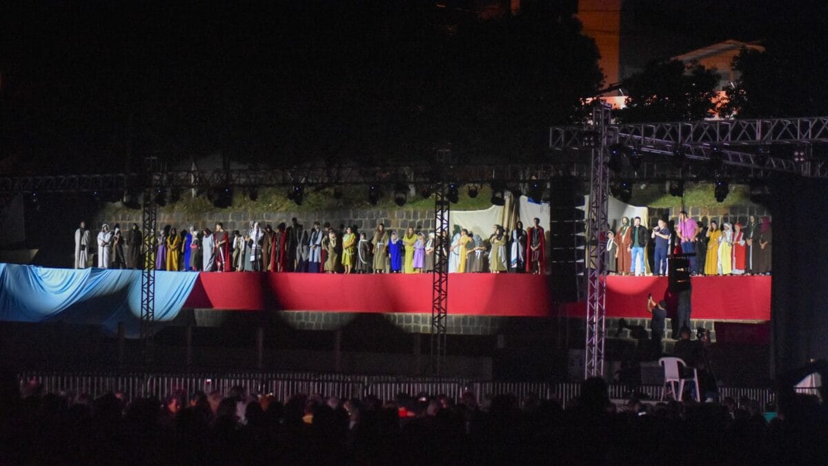 encena&ccedil;&atilde;o da Paix&atilde;o de Cristo no Bairro Efapi, em Chapec&oacute;