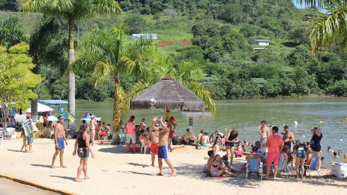 Praia de It&aacute;