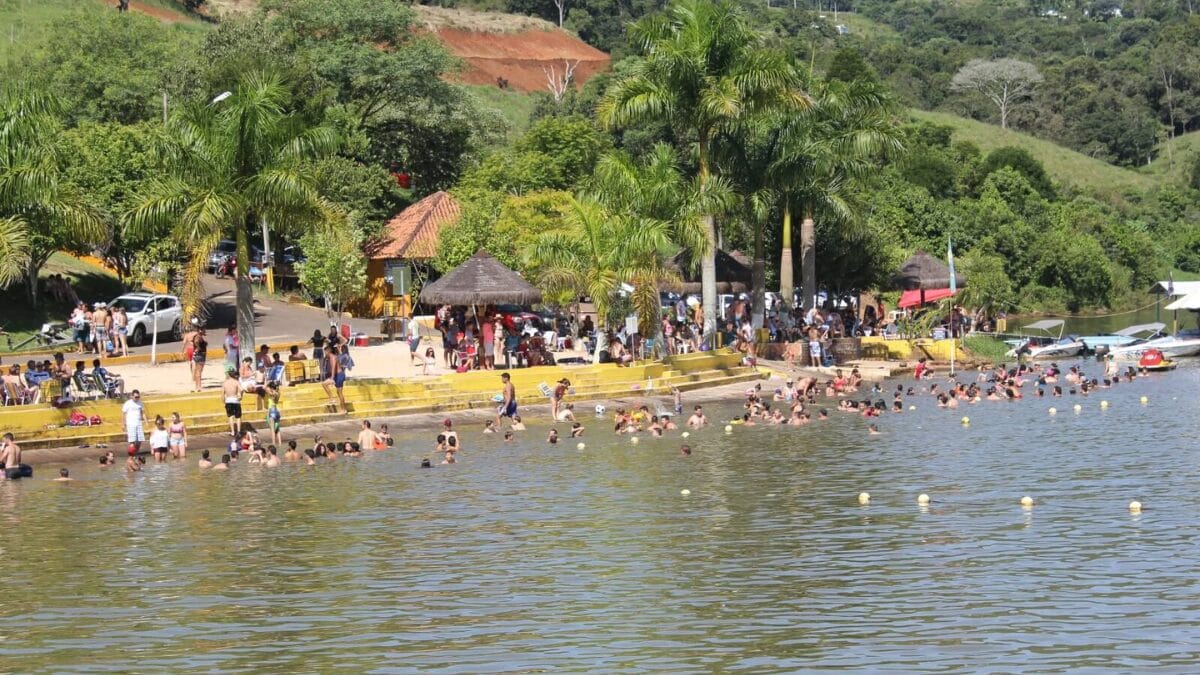 Praia de It&aacute;