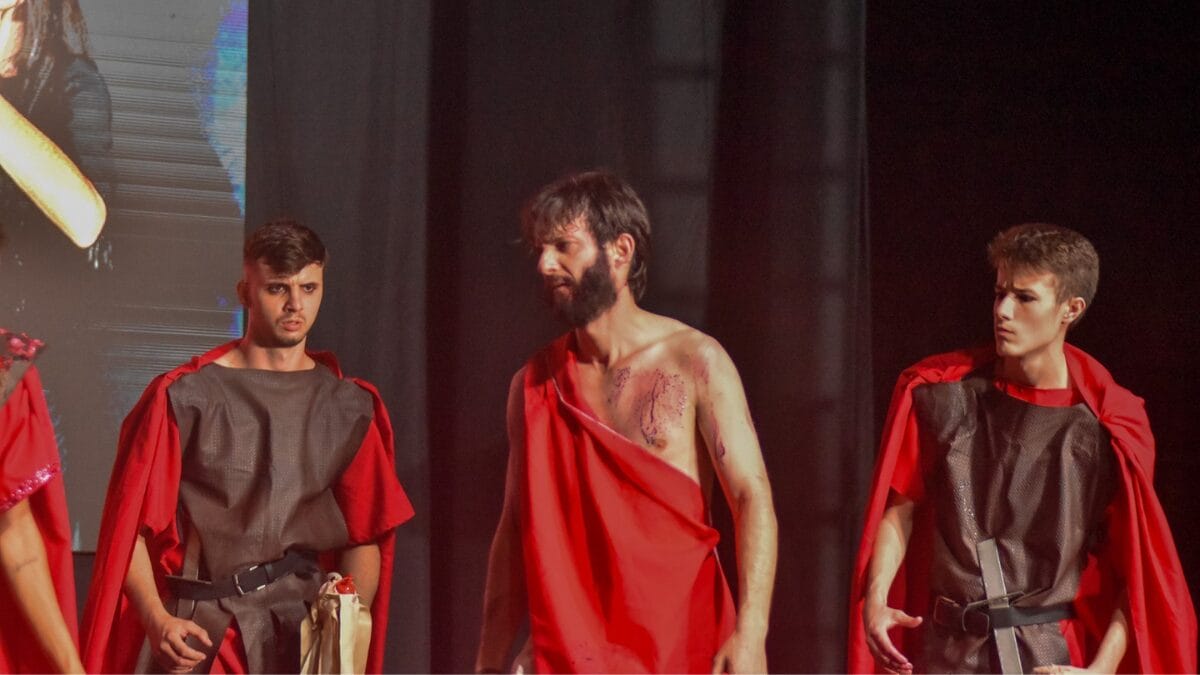 encena&ccedil;&atilde;o da Paix&atilde;o de Cristo no Bairro Efapi, em Chapec&oacute;