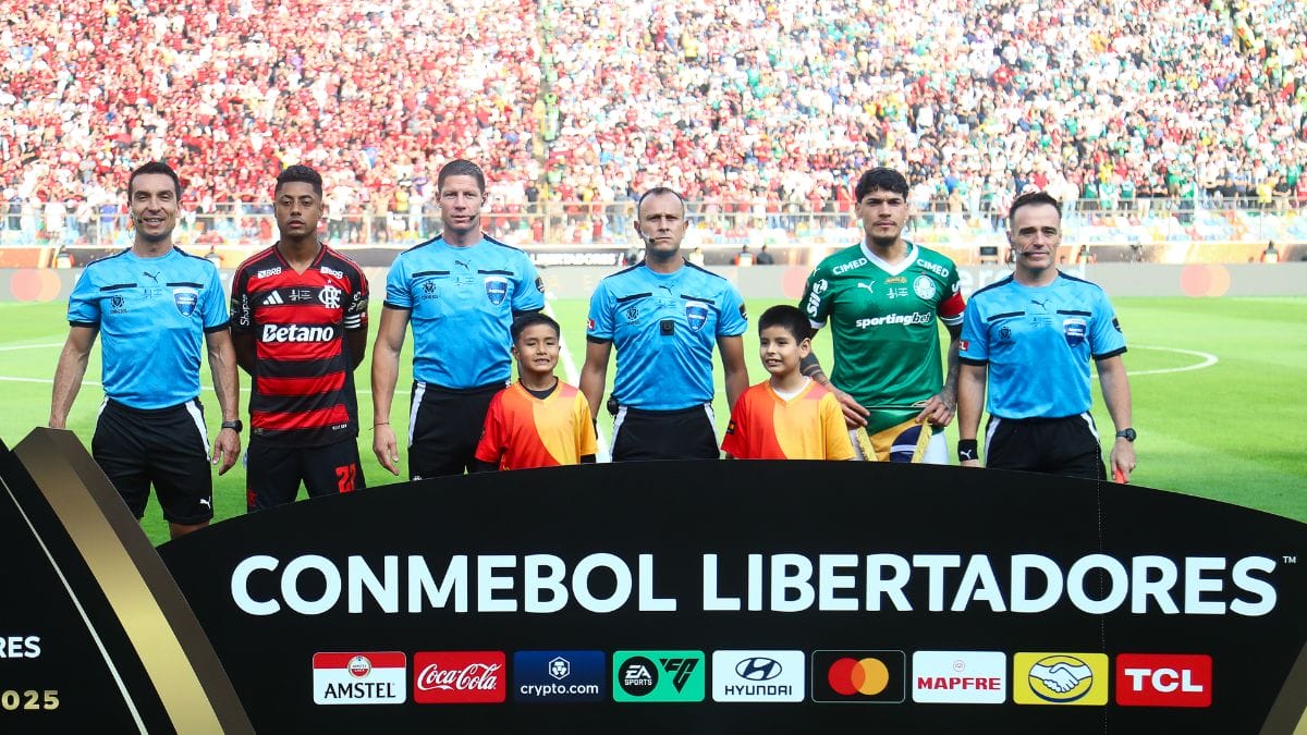 Juiz apitou a final entre Flamengo e Palmeiras (Foto: Gilvan de Souza, CRF)