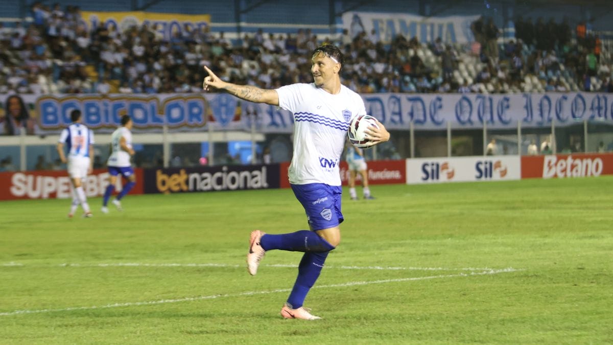 Warley marcou para o time catarinense (Foto: Emerson, Barra, Divulgação)