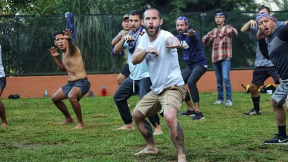 Programa propõe que homens encarem emoções para mudar atitudes no dia a dia (Reprodução: Instagram)