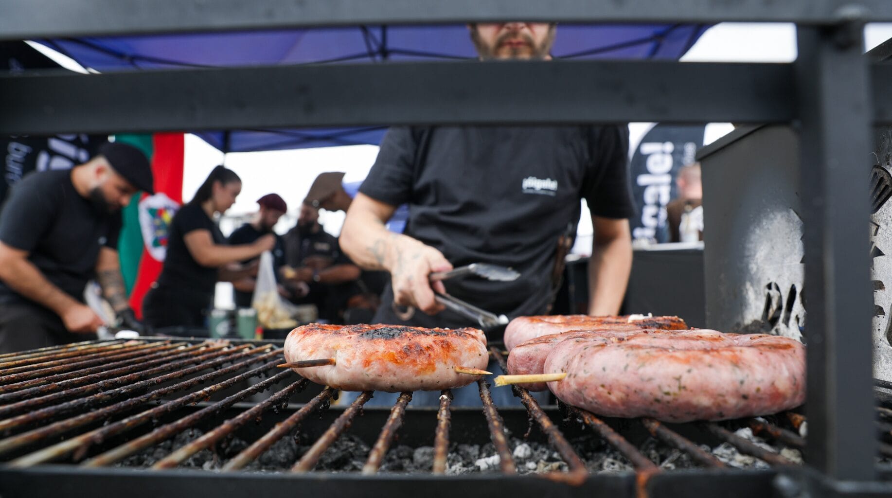 Cidade coloca 43 proteínas na brasa e entra para o Guinness como capital mundial do churrasco (1)