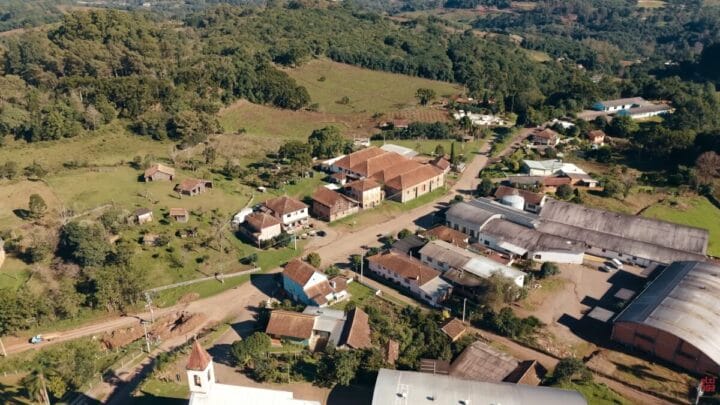 Cidade do Sul do Brasil tem dialeto próprio falado por 80% da população