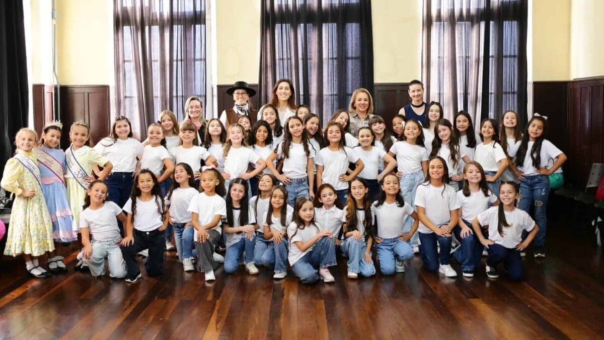 Enquete revela favorita do público à Rainha Mirim da 36ª Festa do Pinhão