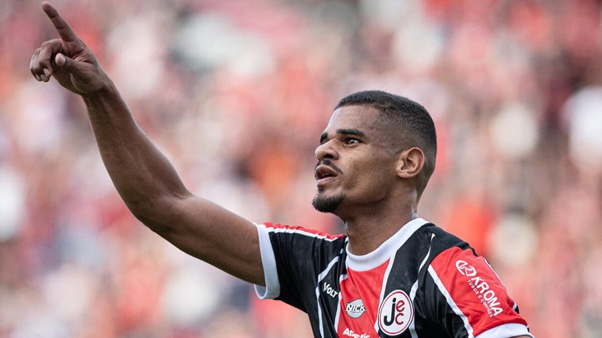 Erverson marcou dois gols na partida (Foto: Divulgação, JEC, Luiz Vieira)
