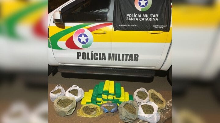 Adolescente usa pó de café para tentar disfarçar cheiro de droga em ônibus e acaba apreendida em SC