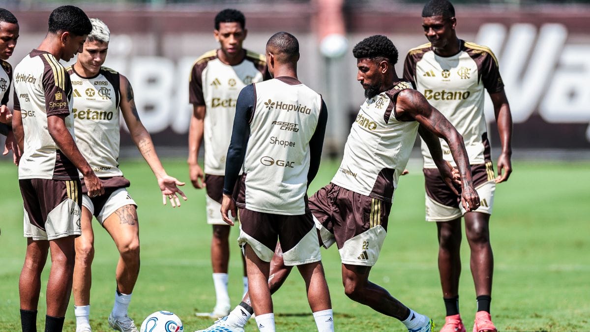Lateral do Flamengo corre o risco de suspensão por conta de dívida