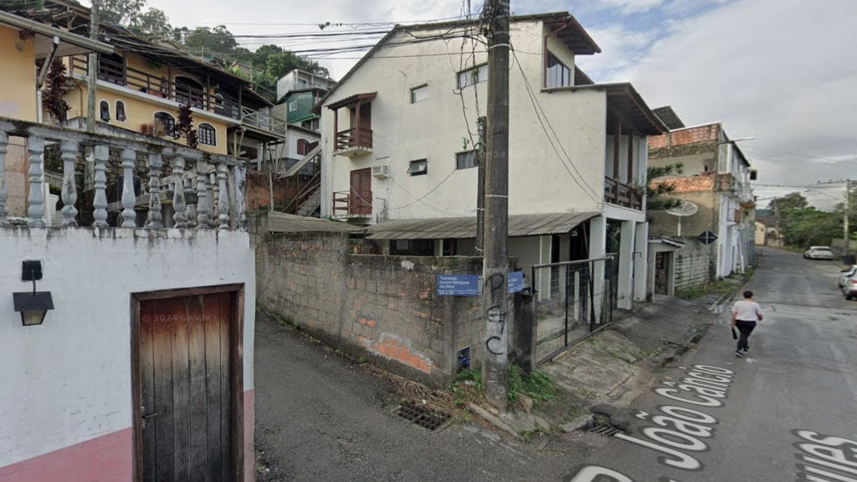 Morte em confronto com a PM na Costeira do Pirajuba&eacute;